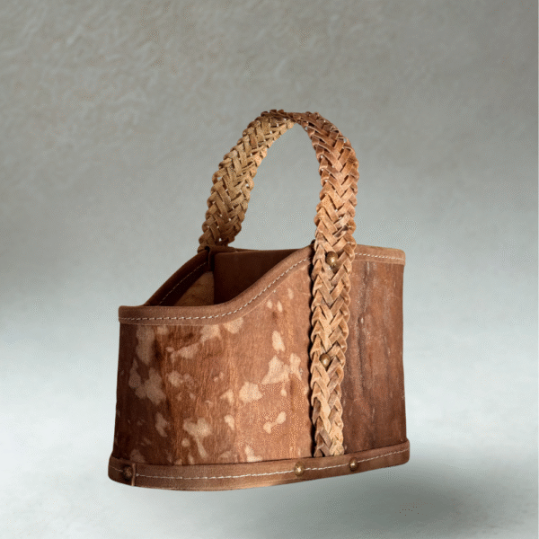 CANASTA DE CUERO CRUDO